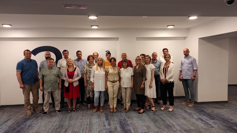 Group photo of participants in the Meeting.jpg